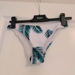 BRAND NEW bikini bottoms. Never worn!